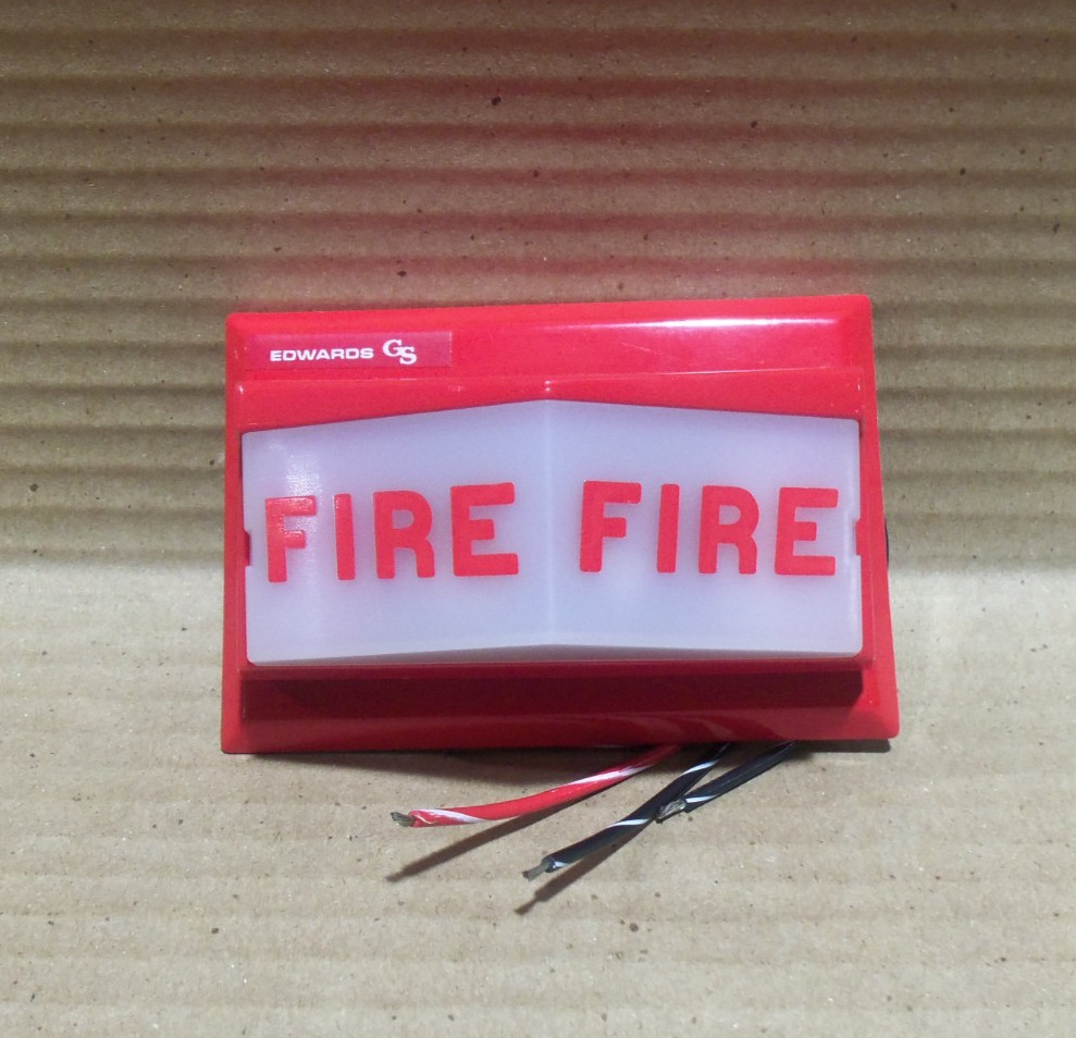 New Edwards 894B-001 20-24Vdc Signaling Strobe