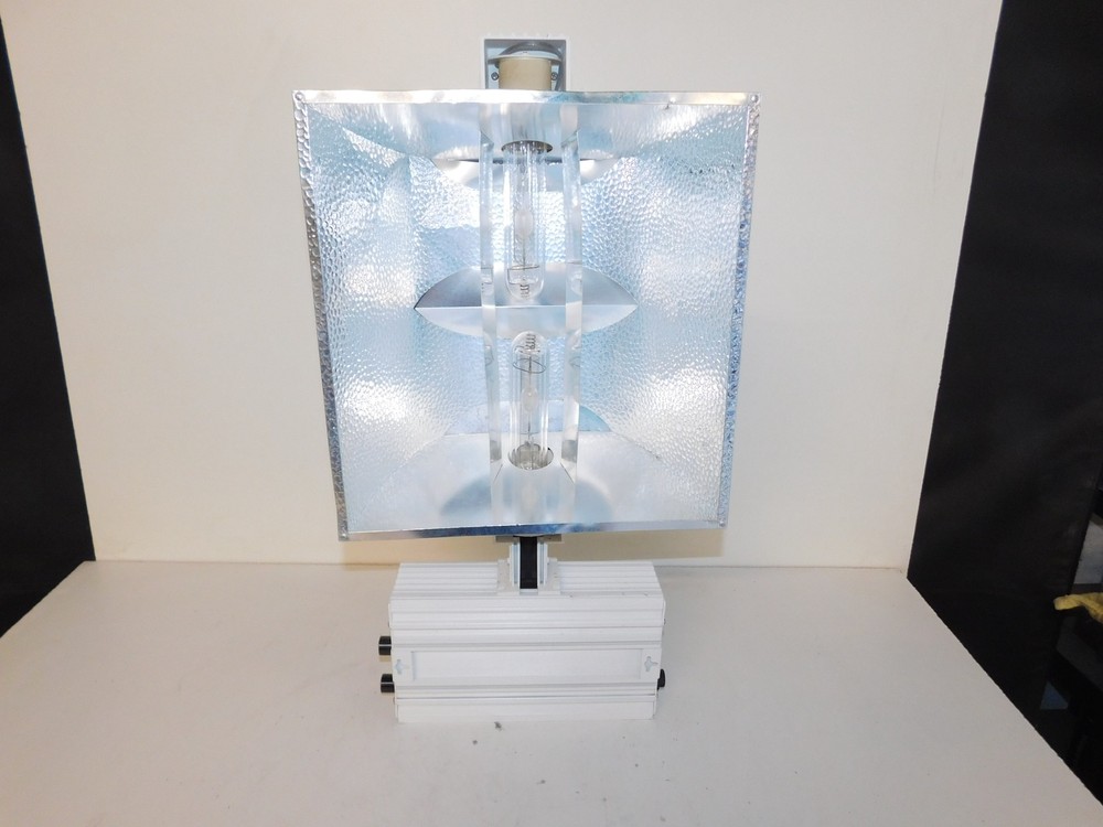 NANOLUX SUMMIT SERIES 1000W DIMMABLE HPS/CMH/MH BALLAST & LIGHT KIT  (OJD87)