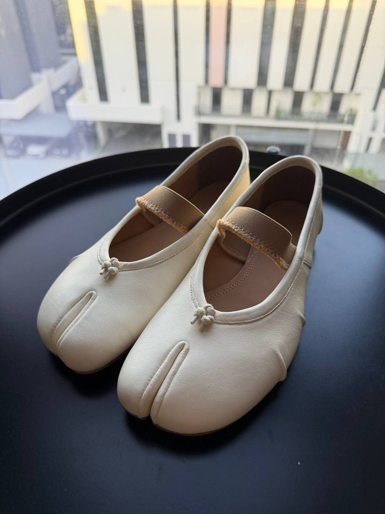 Maison Margiela Tabi Flat Ballerinas – White , Size 37 ,24.5cm