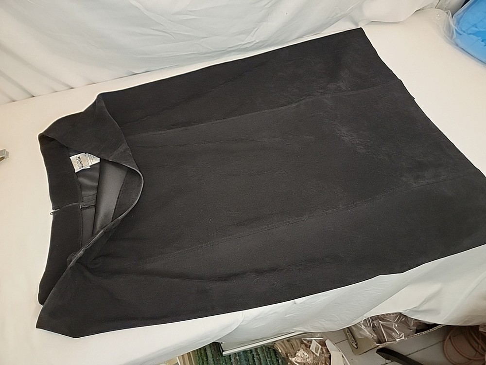 Women's Long Faux Suede back slit, zip black skirt, sz 24, by Bentley Plus