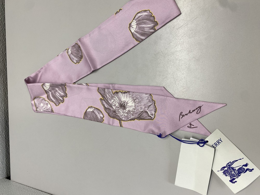 Burberry Womens Skinny Poppy Silk Scarf in Dawn Purple OS