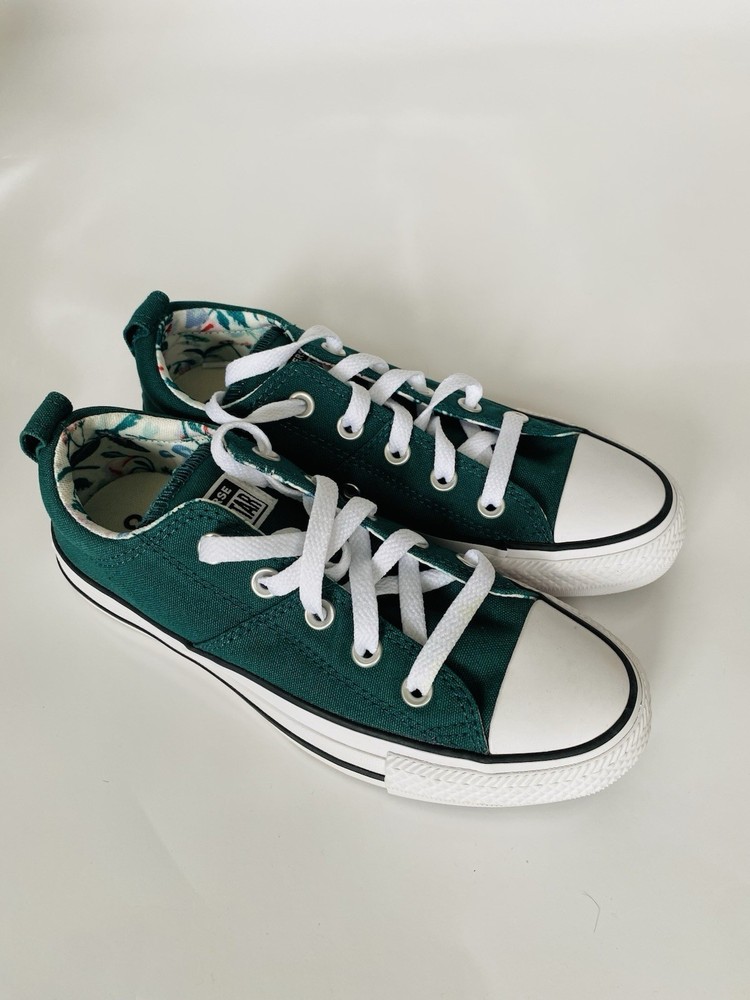 Converse Chuck Taylor Unisex Sneakers for Men and Women