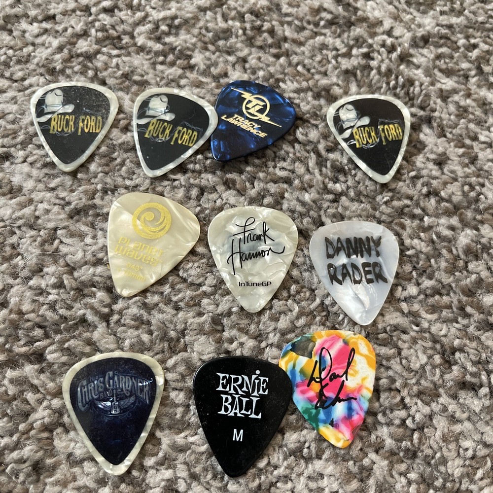 Lot Of Guitar Picks Ernie Ball Tracy Lawrence Danny Rader Frank Hannon