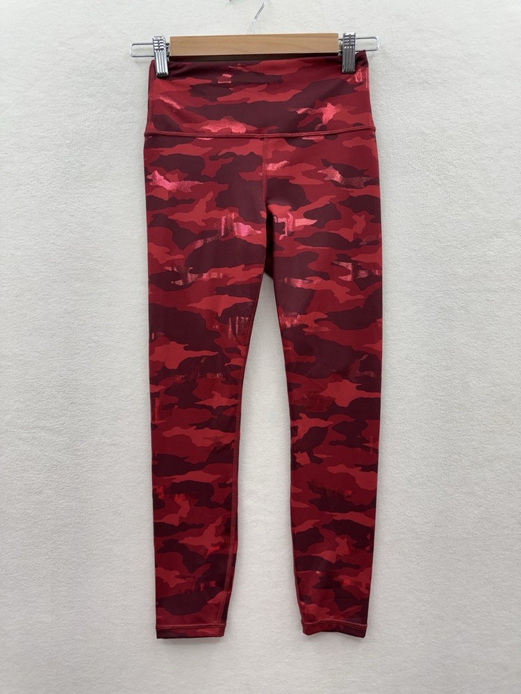 Athleta Womens XS Elation Train 7/8 Leggings Red Camo Print