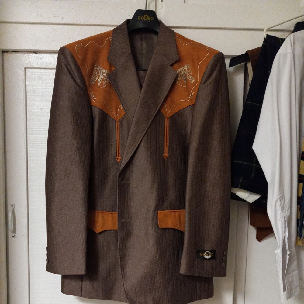 Rodeo Bravo  Western Suit Men's Size 40R Light Brown 2 Piece Brand New