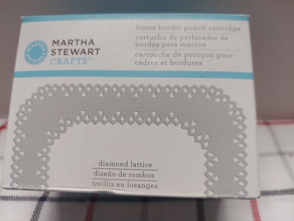 Martha Stewart Crafts Frame Border Punch Cartridge Diamond Lattice Card Making