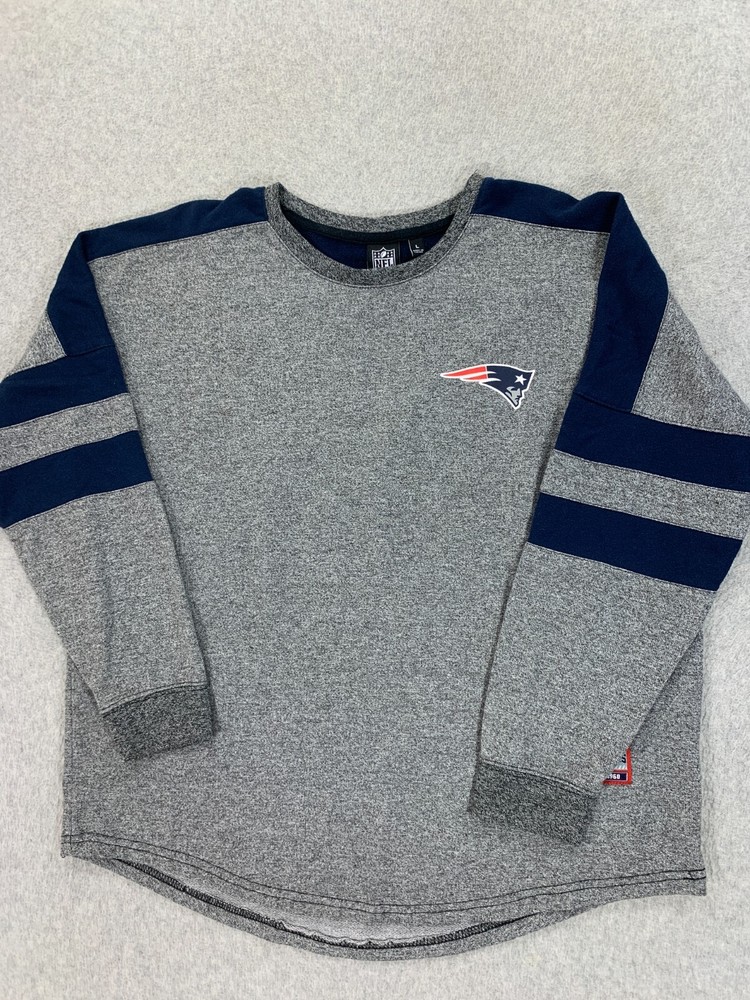 New England Patriots NFL Team Apparel Sideline Sweatshirt (Women's Large) Gray