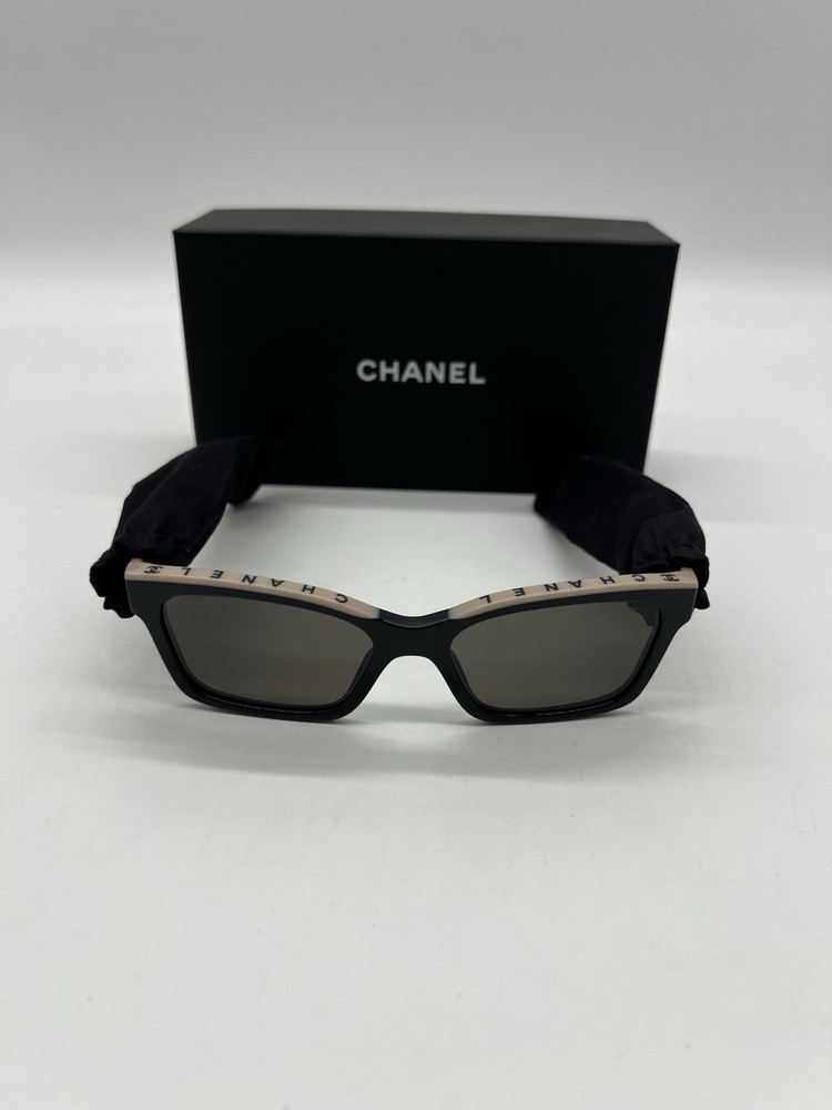 Authentic CHANEL 5417 c.534/3 Women's 54-17 Black Beige Square Sunglasses.
