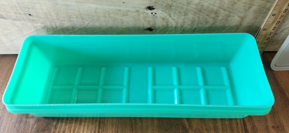 Vintage Tupperware Celery Vegetable Crisper & Bread Container Jadeite Green