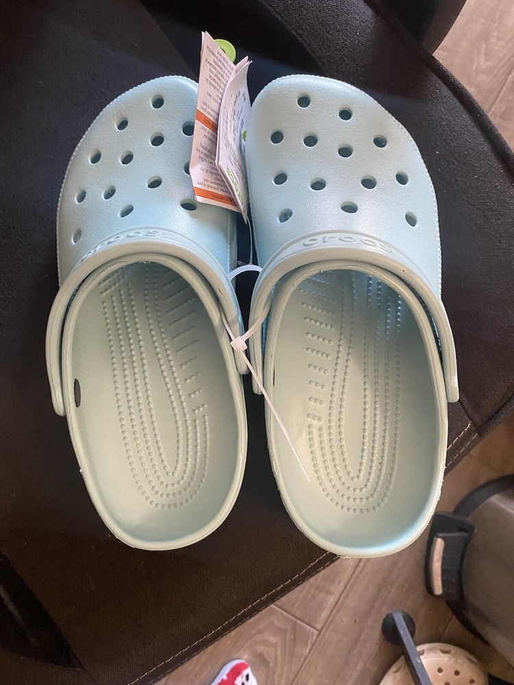 NWT Women’s Crocs - Tiffany Blue - Size 10