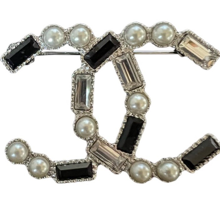 CHANEL Crystal Pearl CC Logo Brooch Pin