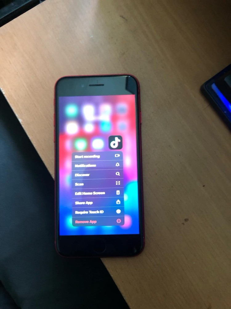 iPhone SE (2020) With Tik Tok Installed(Latest Version)