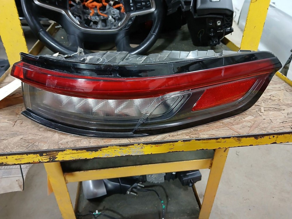 Passenger Tail Light Quarter Panel Mounted Fits 21-23 GRAND CHEROKEE 2988988