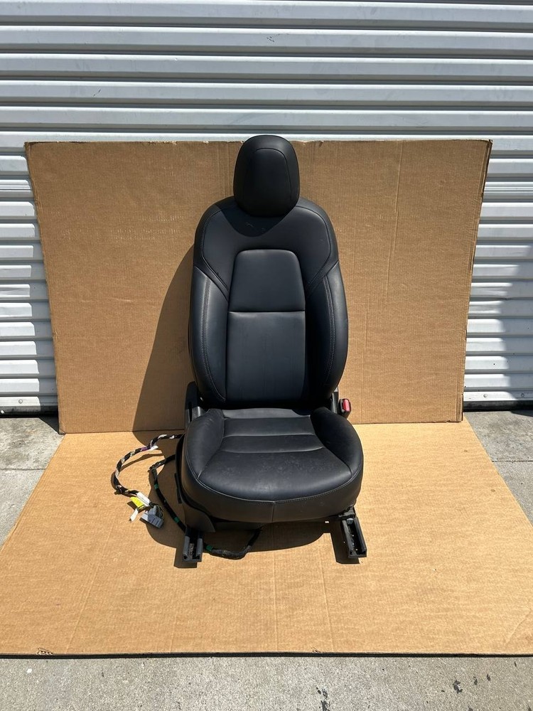 ✅2017-2023 Tesla Model 3 Front Right Side 1st Row Seat Black OEM w/Dent