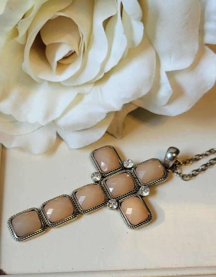 † Vintage Cross Long  Necklace 29