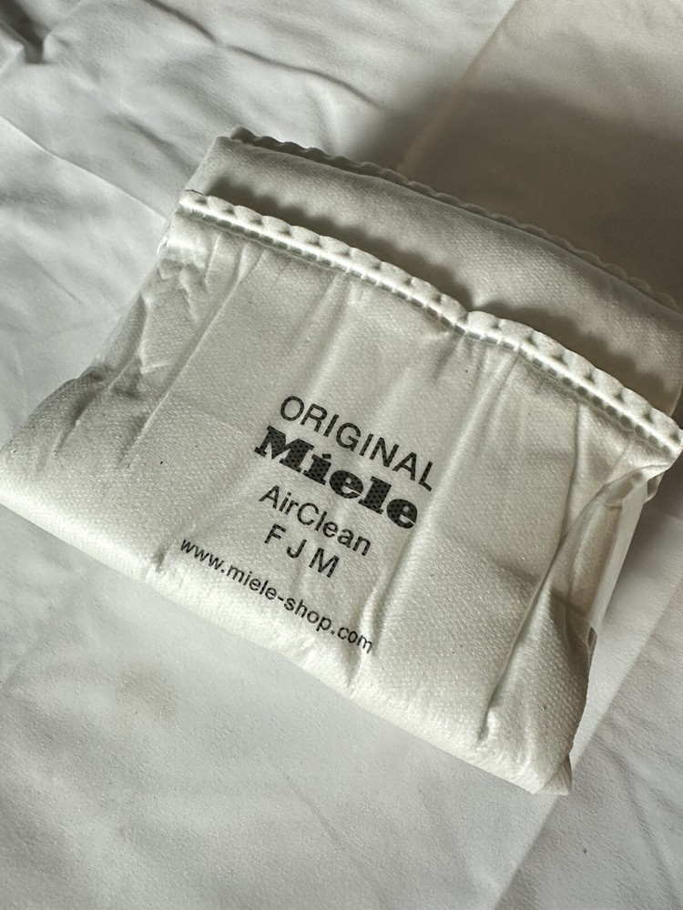 GENUINE MIELE FJM VACUUM BAGS 3D AIRCLEAN 4 HEPA BAGS NEW