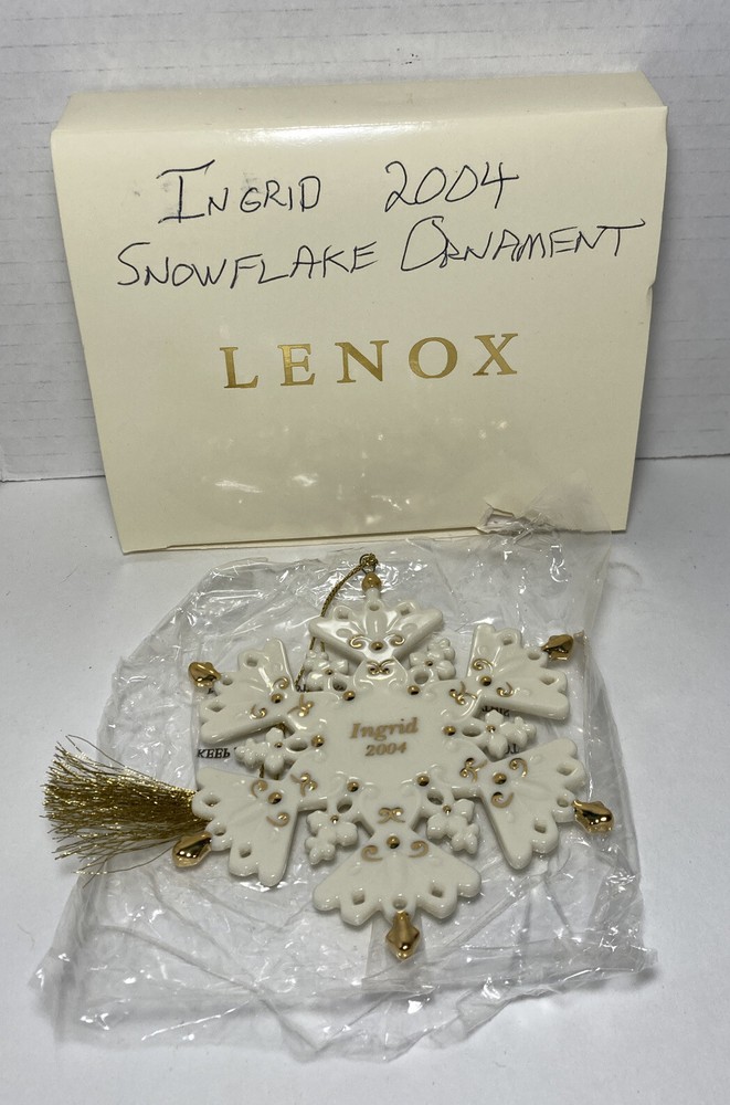 Lenox Ingrid Snowflake Christmas Ornament 2004