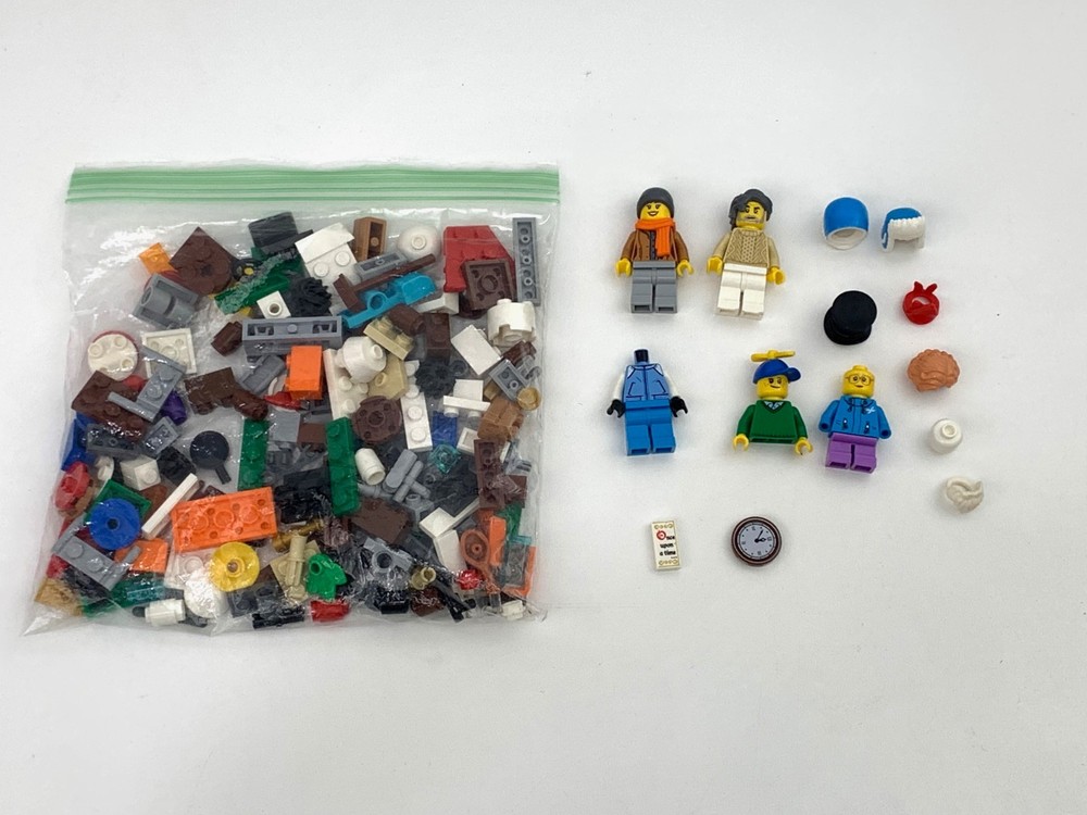 Lego 60235 - Town City City Advent Calendar 2019 - 2019 - 99% Complete!
