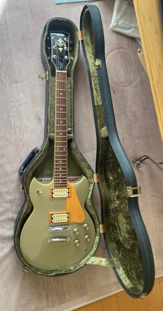 1982 Yamaha SG-800S Limited Edition Silver Electric Guitar