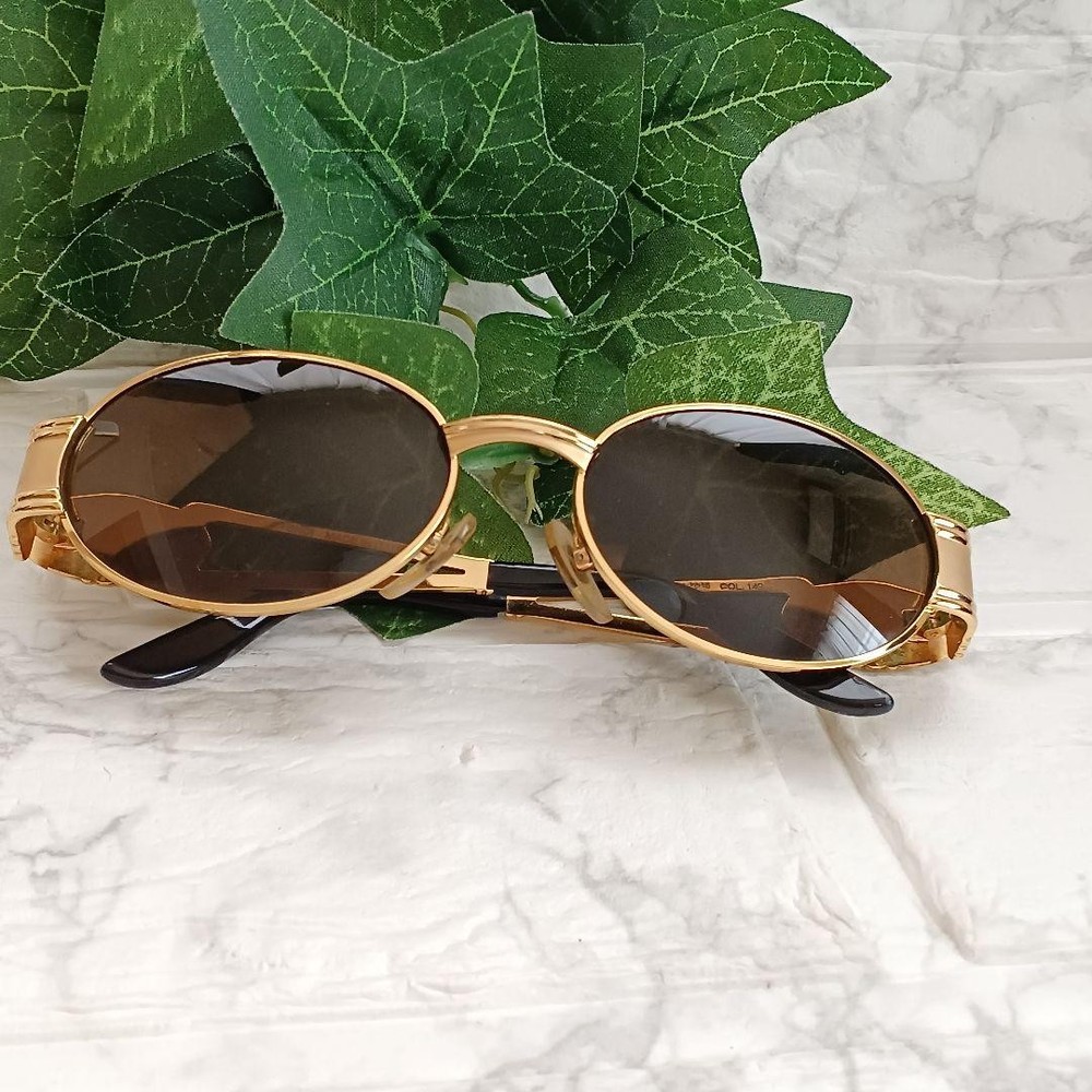 Fendi Gold Frame Oval Sunglasses with Brown Lenses and Black Temples Pre-Owned