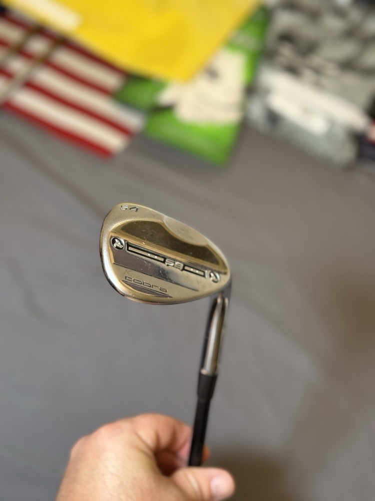 Cobra Snakebite Wedge 54° with Custom KBS Black Shaft