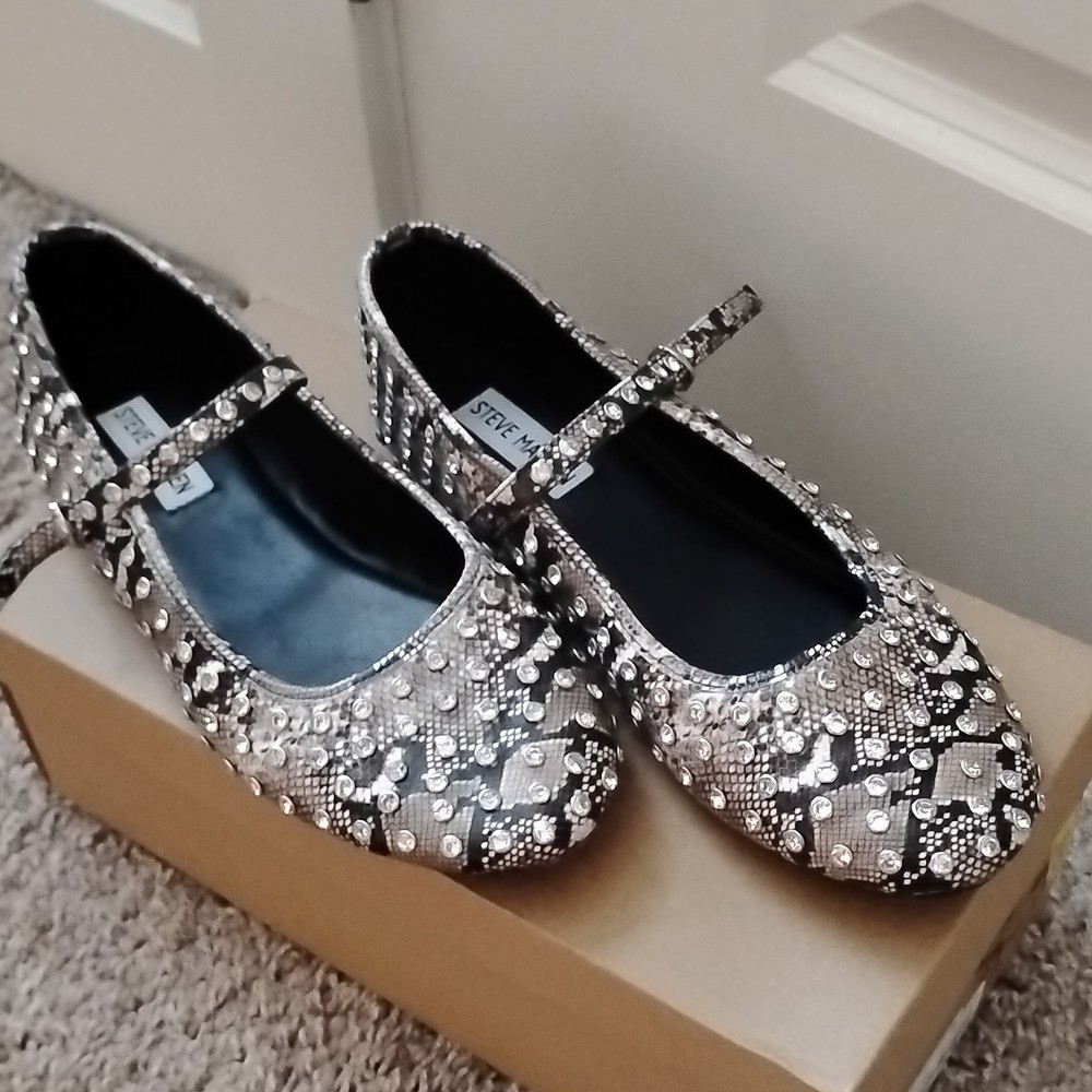 Steve Madden Silver Black Rhinestone Mary Jane Flats Round Toe Buckle