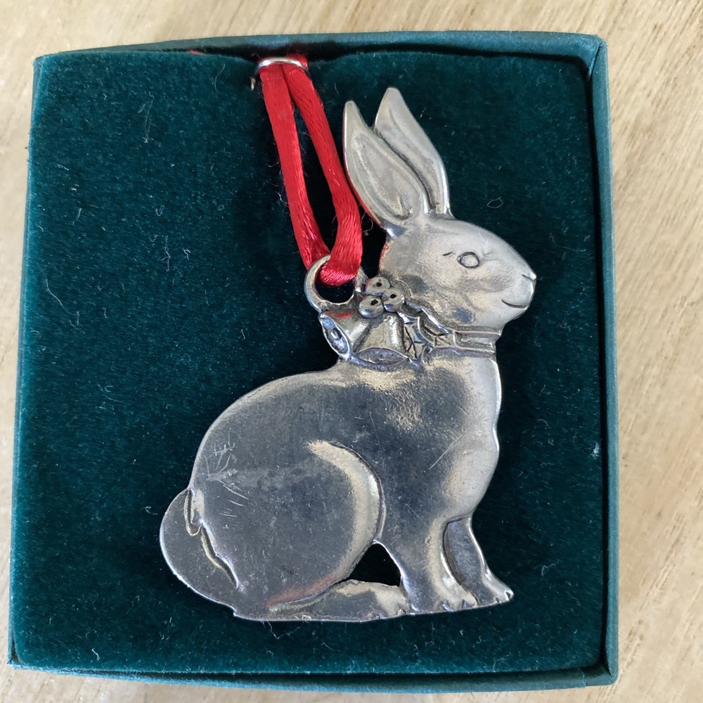 Vintage Seagull Pewter Bunny Rabbit Christmas Ornament 1985 - 2.5” Canada