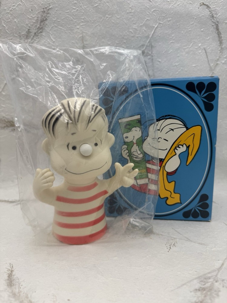 VTG 60s Avon Peanuts Linus Bubble Bath Helpful Holder in Original Box - no gel