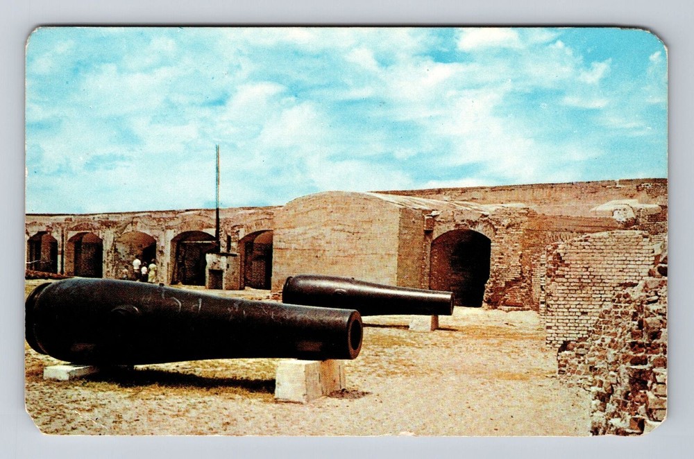 Charleston SC-South Carolina, Cannons at Fort Sumter, Vintage Postcard