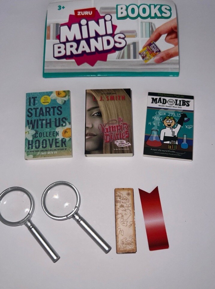 Zuru 5 Surprise Mini Brands books