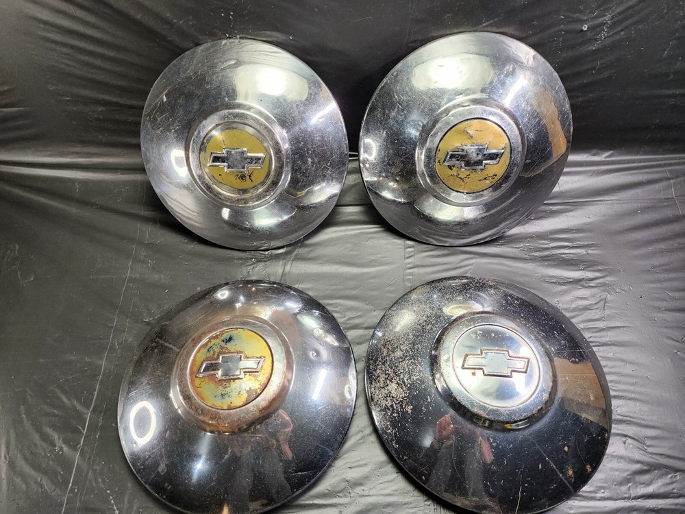 1950s 52 53 Chevrolet Chevy GM Belair Dog Dish Hub Caps Wheel Covers Bowtie OEM