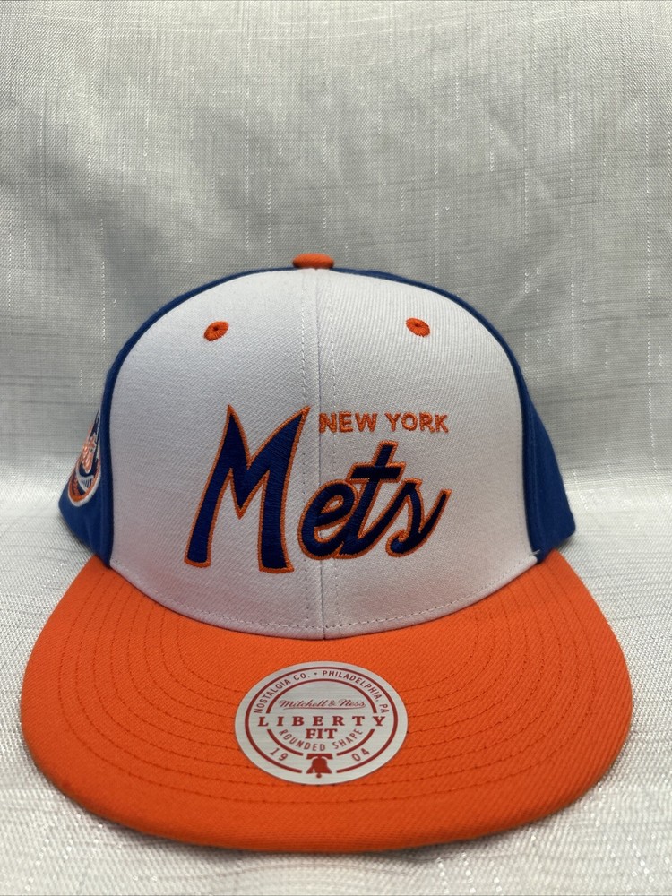 Mitchell & Ness New York Mets Team Classic Liberty Fit Adjustable Snapback