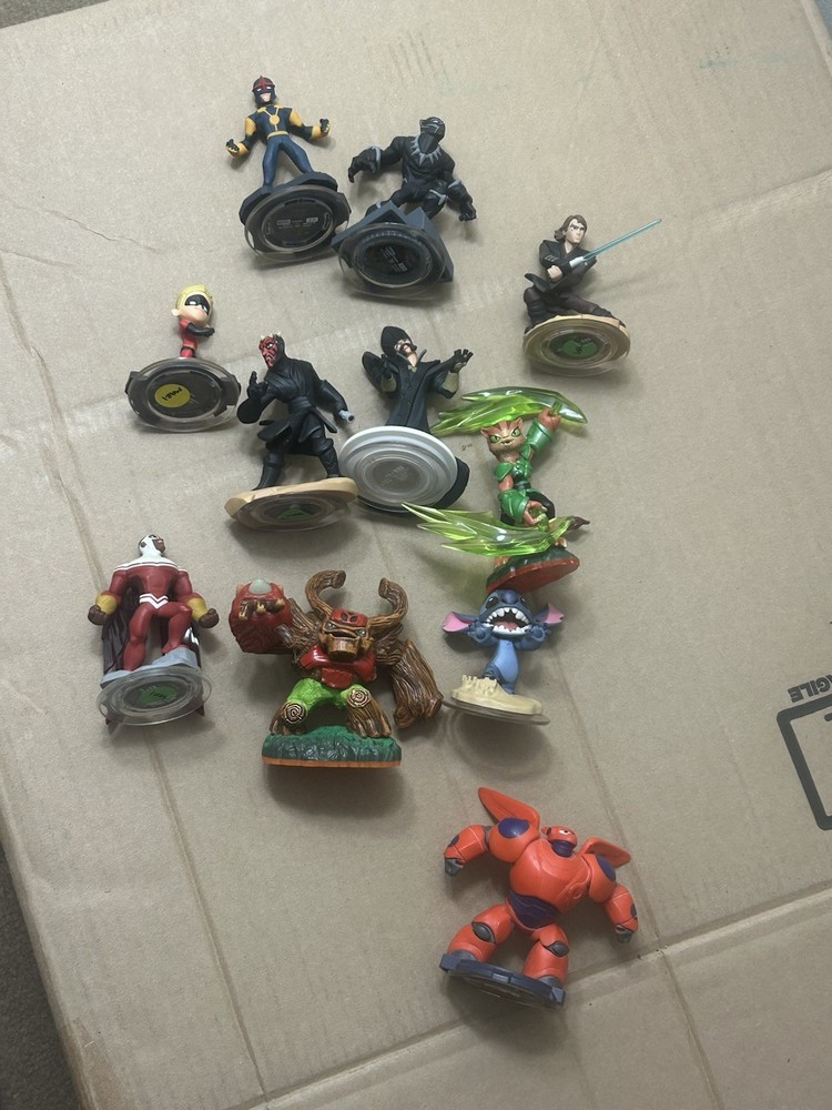 Disney Infinity Figure Lot Of 11 Figures, Marvel Star Wars Bulk Toys