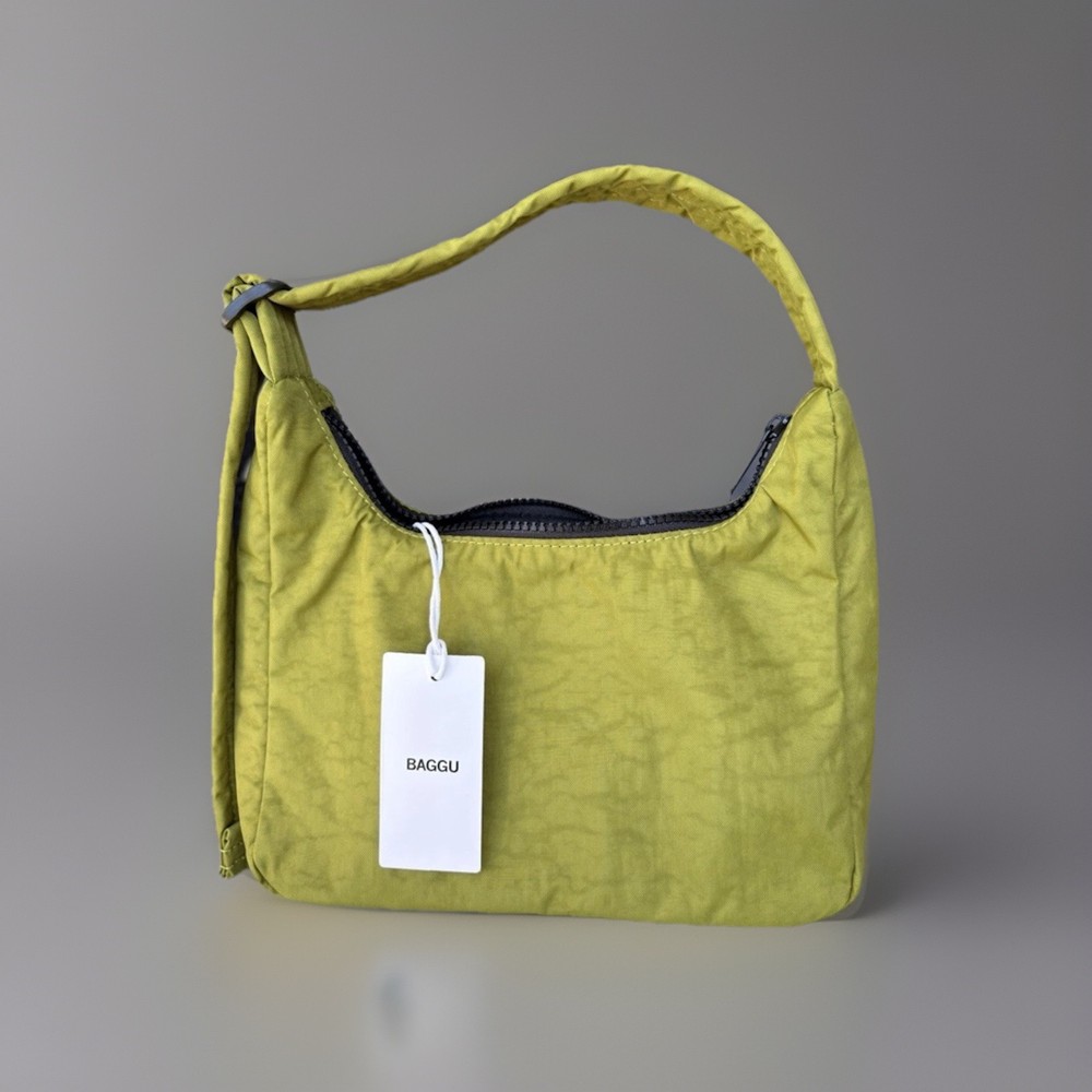 NWT Baggu Avocado Green Nylon Shoulder Bag Zip
