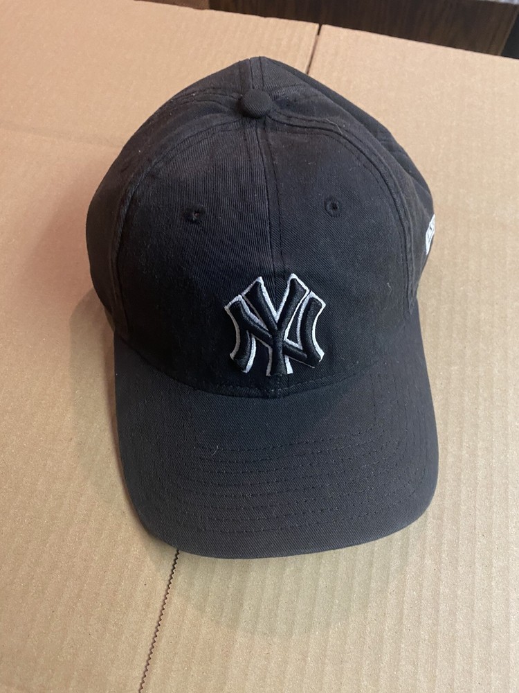 Vintage New York Yankees MLB Baseball Cap - Classic Retro Fan Collectible Hat