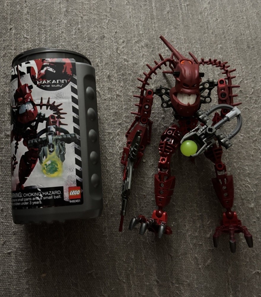 LEGO BIONICLE: Piraka Hakann (8901) w/ Canister 1 Zamor 2006 Voya Nui Mask
