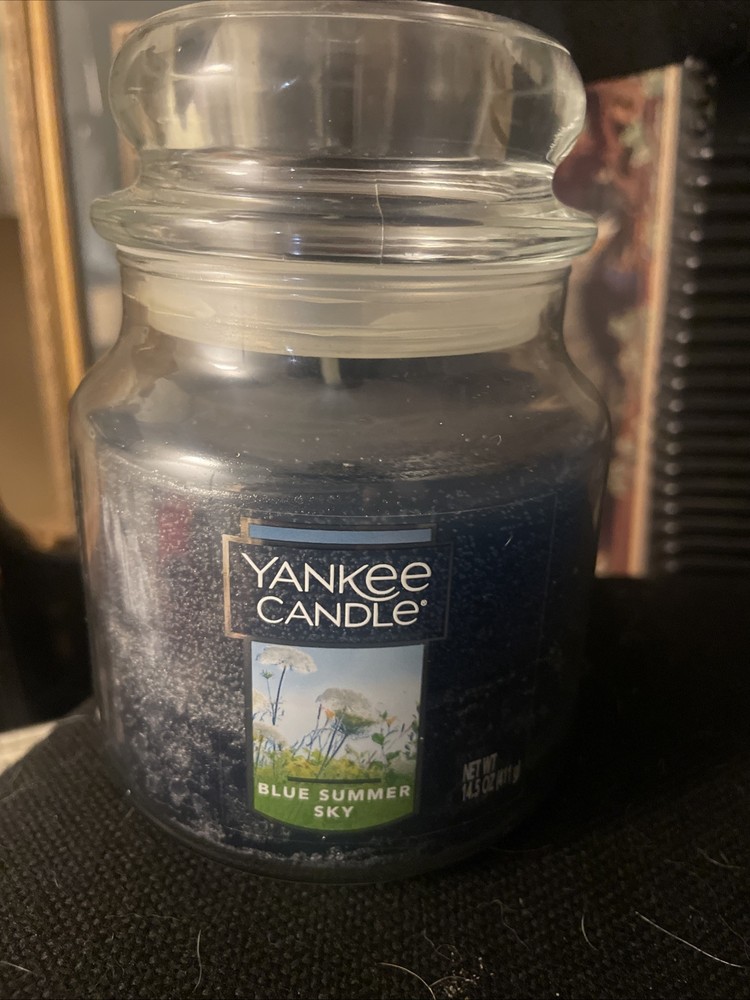 Yankee Candle Blue Summer Sky 14.5oz Jar for Fresh Fragrance