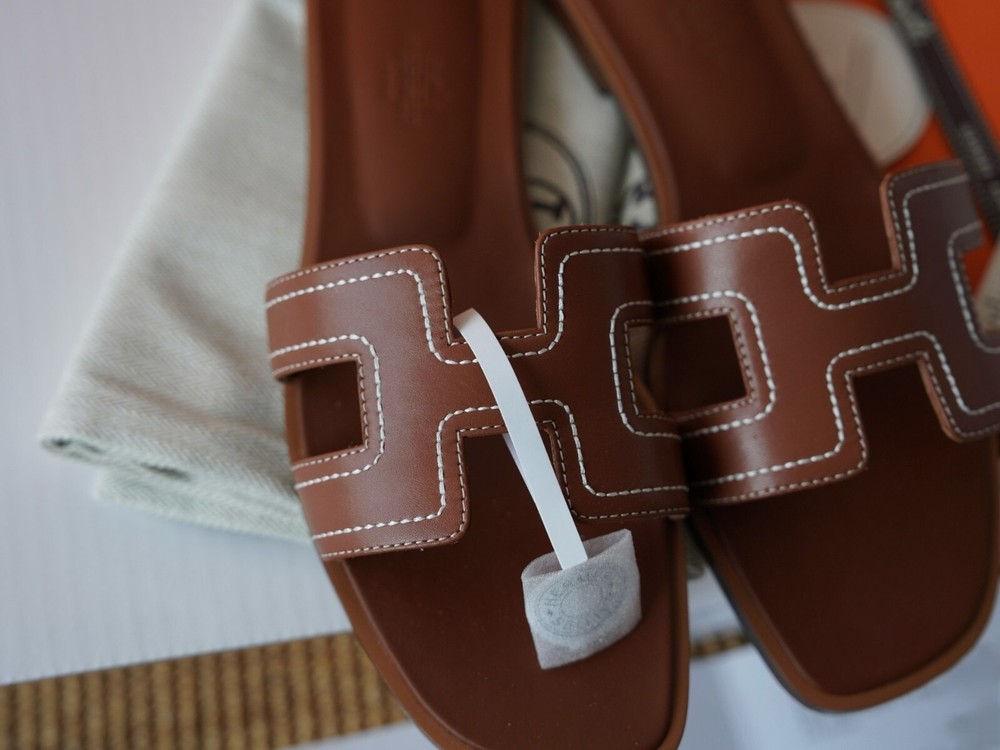 HERMES ORAN Brown Leather Sandals for Women