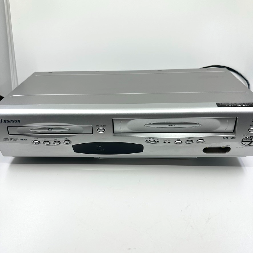 Emerson EWD2203 DVD VCR Combo Player No Remote Tested Working