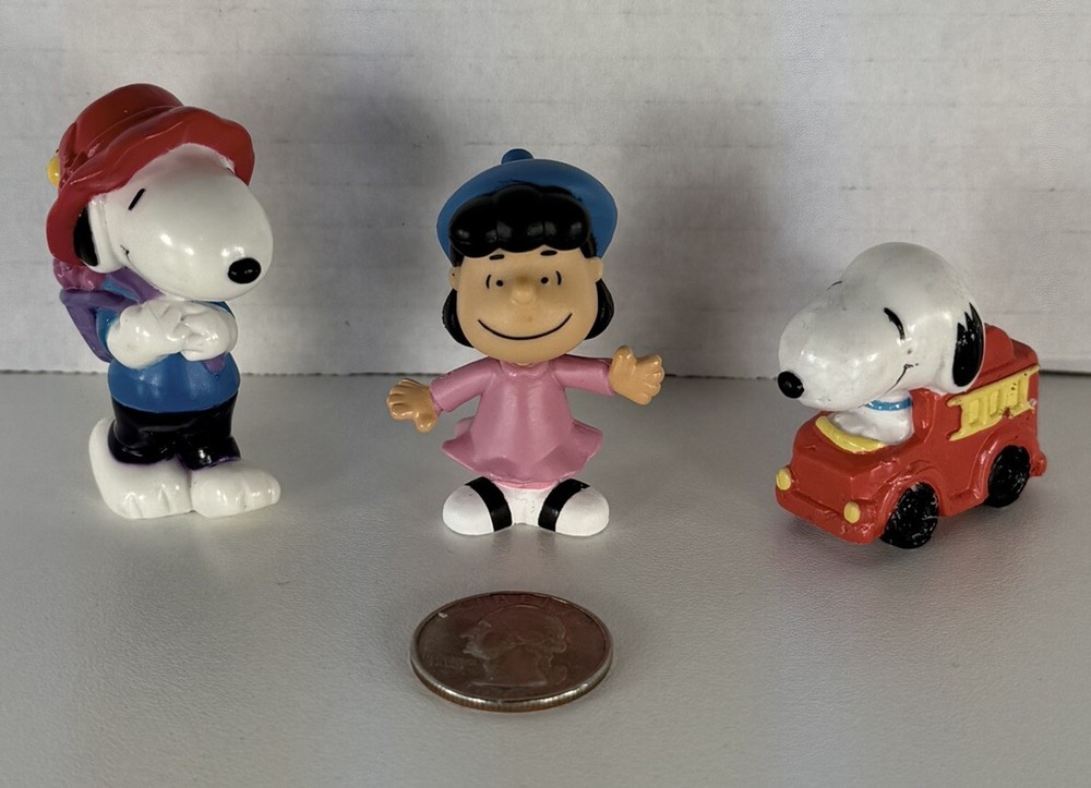 Vintage Peanuts Christmas PVC Lot - Snoopy & Lucy Figures by Whitman