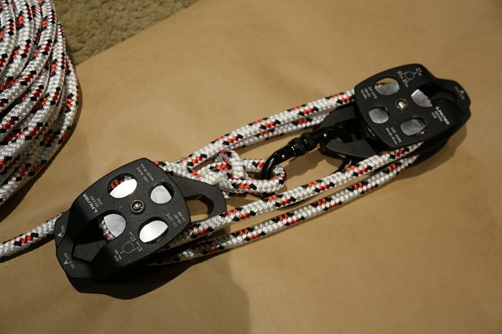 Twin sheave block and tackle 7500Lb pulley system 115 feet 1/2 Double Braid Rope