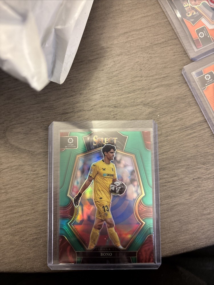 2022-23 PANINI SELECT GREEN REFRACTOR BONO NUMBERED TO 5 /5. Mint