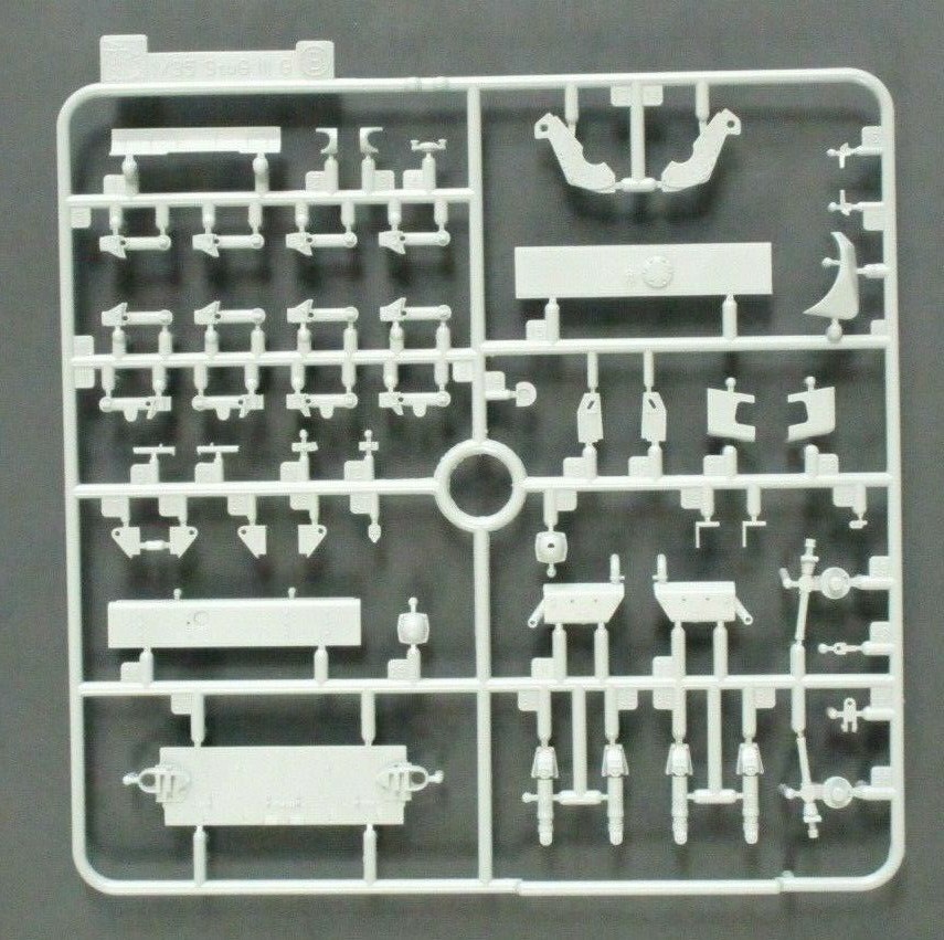 Cyber Hobby 1/35 Scale Pz.Bef.Wg.III Ausf.J Parts Tree B Kit 6544