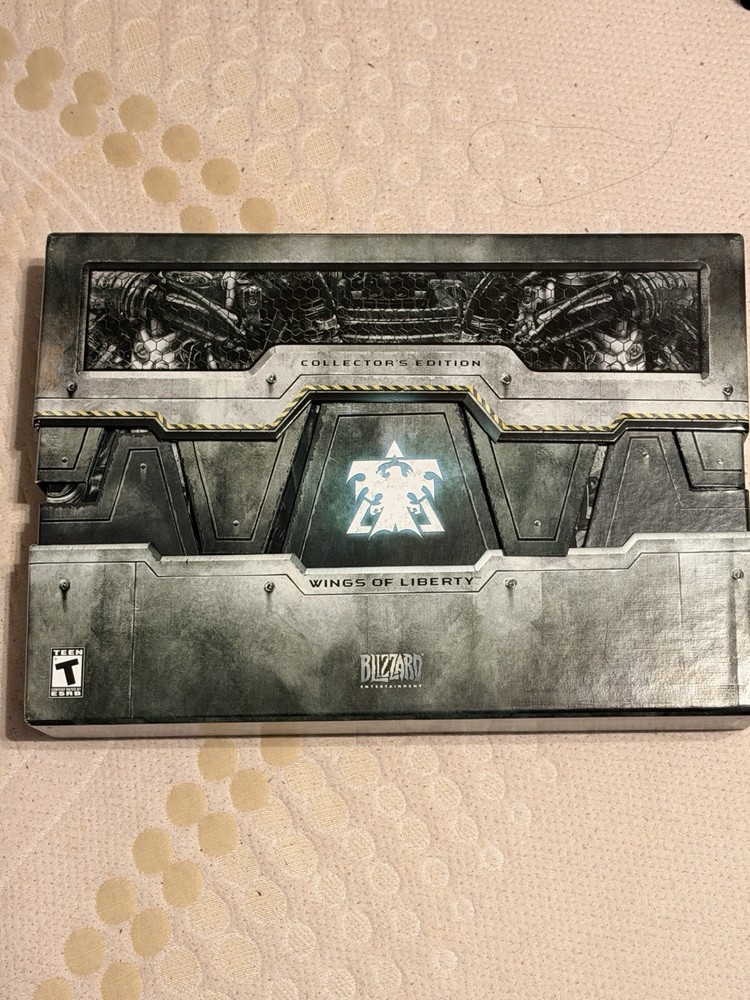 Blizzard StarCraft II 2 Wings Of Liberty Collector's Edition PC Some sealed Read