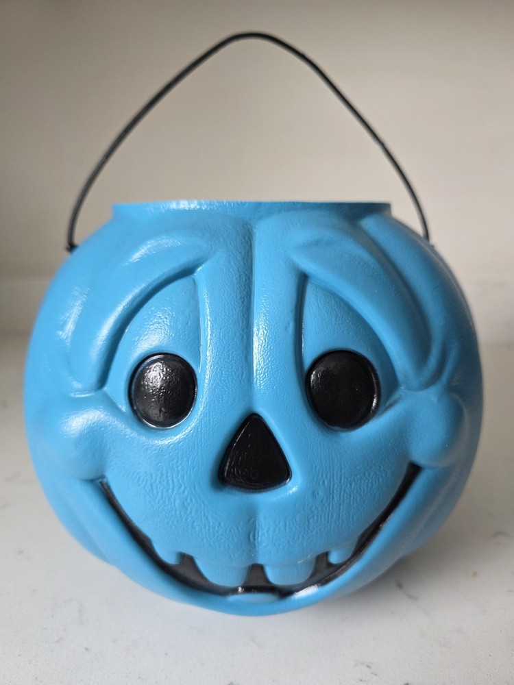 General Foam Plastics Blue Pumpkin Jack O Lantern Candy Bucket Blow Mold