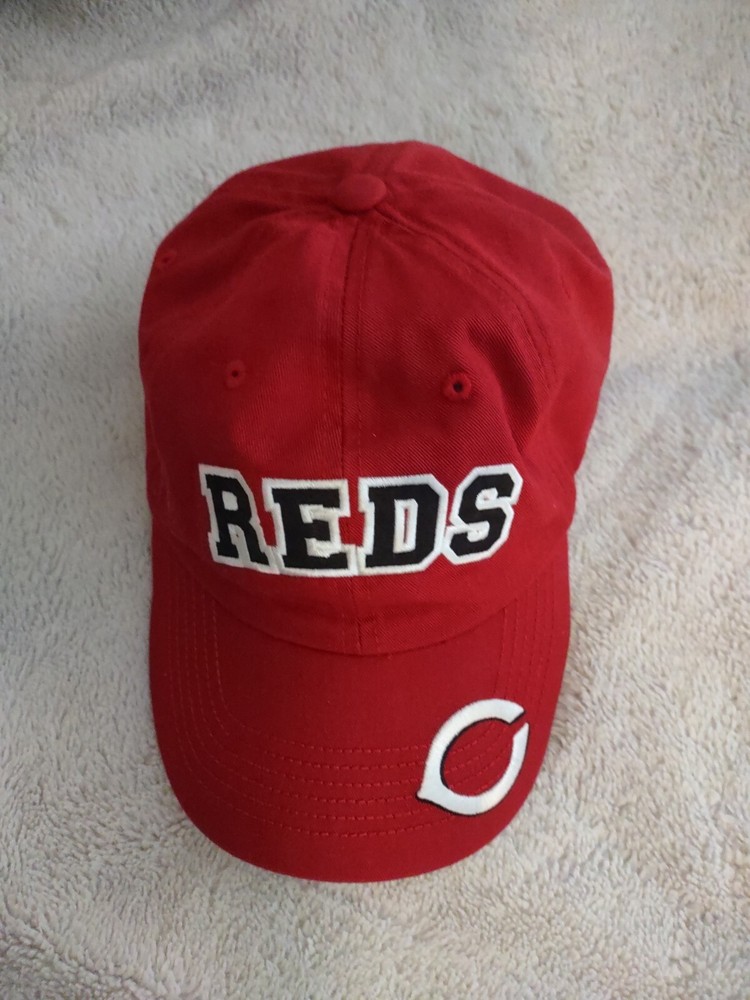 Genuine Merchandise Fan Favorite Hat Cincinnati Reds Women's One Size Red