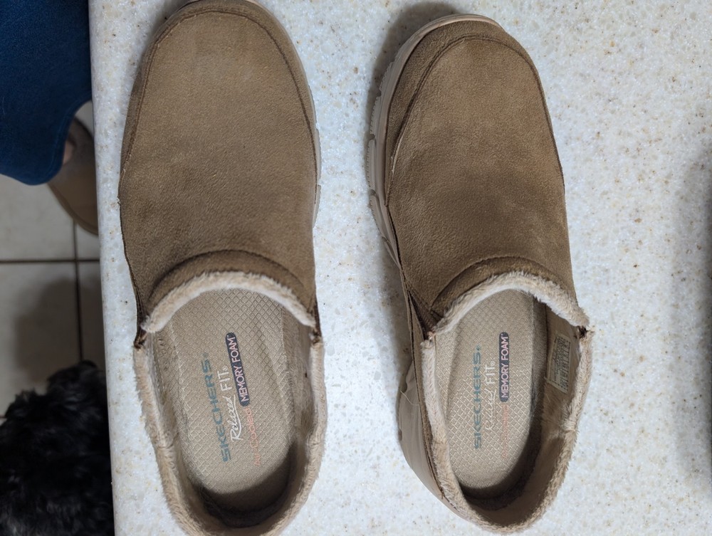 Skechers Relaxed Fit Air Cooled Memory Foam Slip On Sz 6 1/2 Women's Shoes Tan