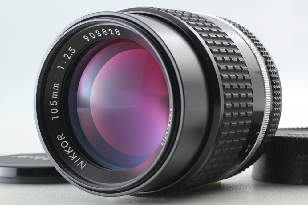 MINT Nikon Nikkor Ai-s 105mm f2.5 Telephoto Manual Focus Portrait Lens Japan