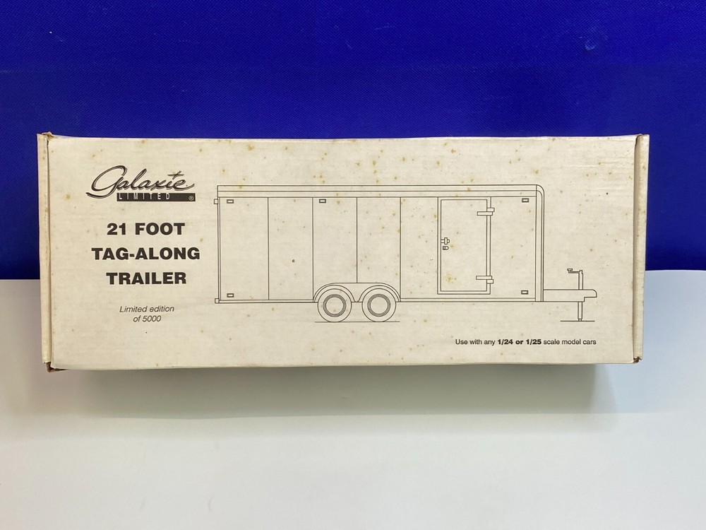 GALAXIE LIMITED 21ft Tag-Along Enclosed Trailer Model Kit 1:24 1:25 Scale Opened Box