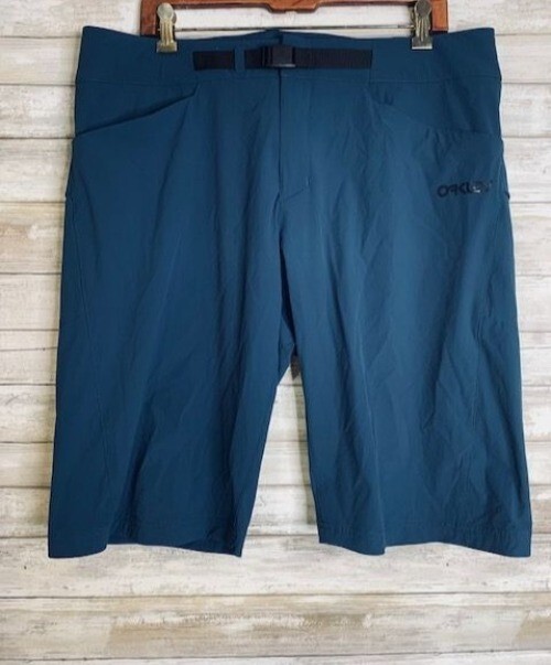 Oakley Men's Blue Performance Cycling Shorts with Adjustable Waist & Pockets